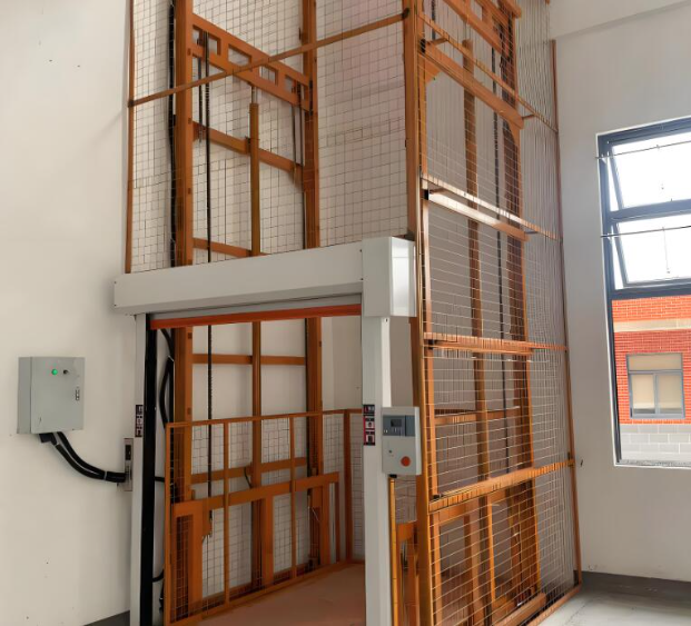 山丹升降货梯是特种设备码